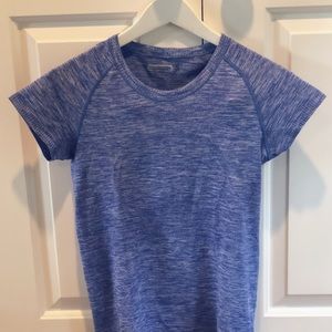 Lululemon work out shirt size 6